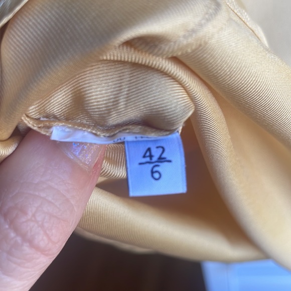 Gorgeous vintage Valentino light yellow mixed-silk blouse - Picture 9 of 9